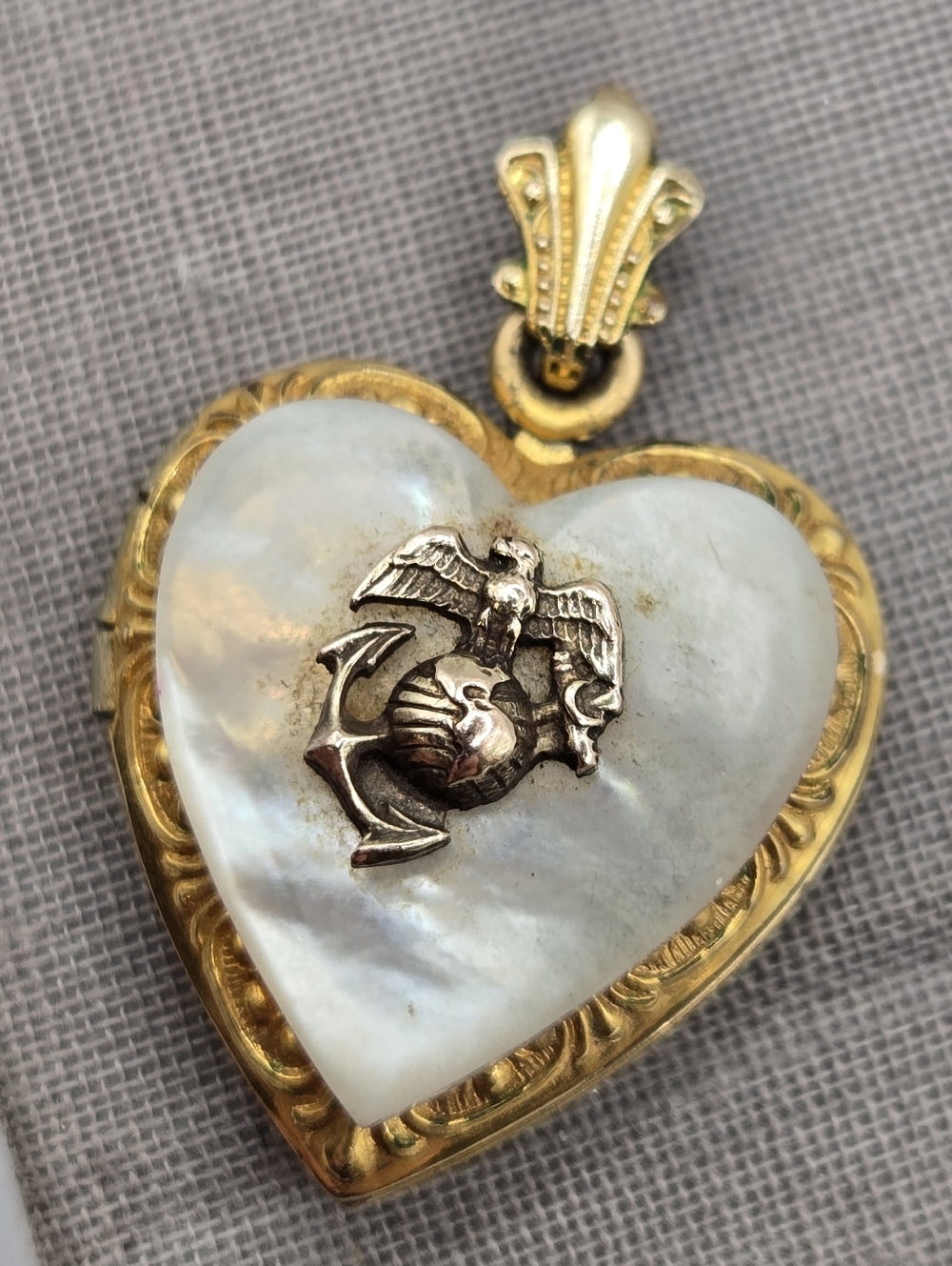 WWII U.S. Marines Corps Sweetheart Gold Filled Heart Locket Mother Of Pearl